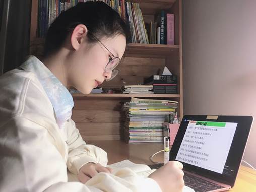 李芳员工